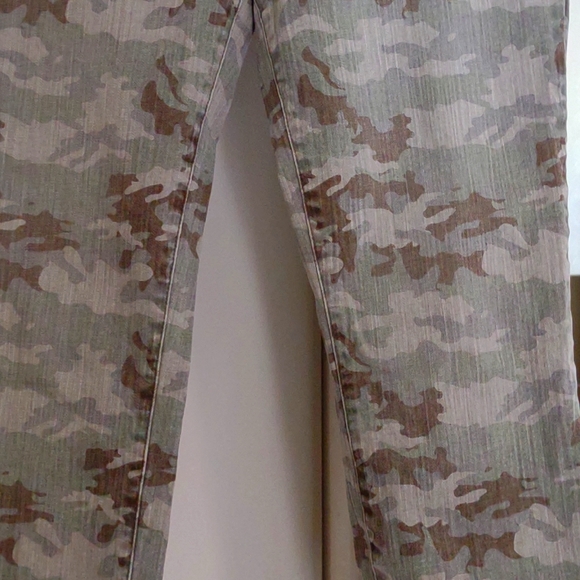 Jessica Simpson Camo Stretch Zipper Jeans Metal button - Picture 3 of 12